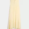 Vestido largo fruncido sin tirantes