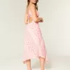 Vestido midi con dobladillo asimétrico Vestido midi con dobladillo asimétrico