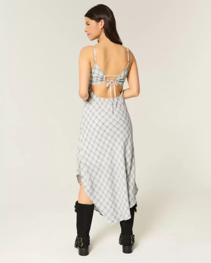 Vestido midi con dobladillo asimétrico Vestido midi con dobladillo asimétrico