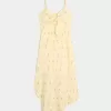 Vestido midi con dobladillo asimétrico Vestido midi con dobladillo asimétrico