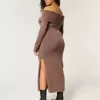 Vestido midi de suéter con hombros descubiertos Vestido midi de suéter con hombros descubiertos