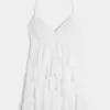 Vestido mini babydoll con cuello en V y volantes Vestido mini babydoll con cuello en V y volantes