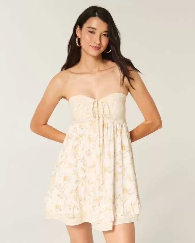 Vestido mini babydoll con volantes y sin tirantes Vestido mini babydoll con volantes y sin tirantes