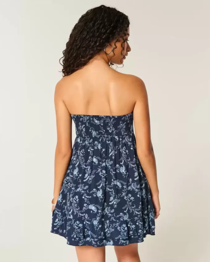 Vestido mini babydoll con volantes y sin tirantes Vestido mini babydoll con volantes y sin tirantes