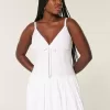 Vestido mini con cuello en V y burbujas Vestido mini con cuello en V y burbujas