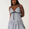 Vestido mini con cuello en V y burbujas Vestido mini con cuello en V y burbujas