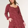 Vestido mini de manga larga con escote ceñido Vestido mini de manga larga con escote ceñido