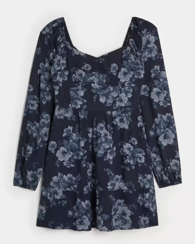 Vestido mini de manga larga con escote ceñido Vestido mini de manga larga con escote ceñido