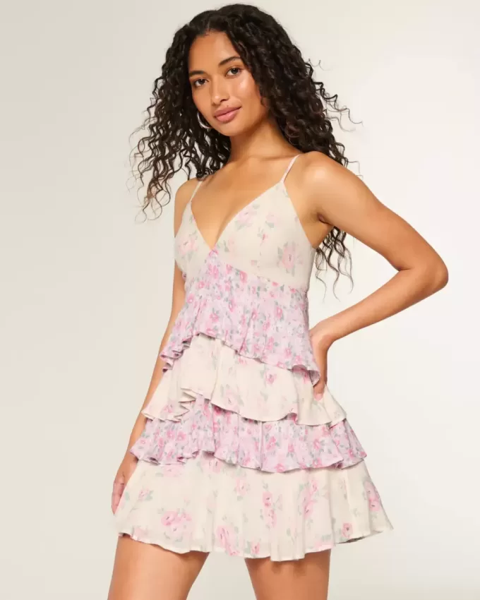 Vestido mini estilo babydoll con cuello en V y volantes Vestido mini estilo babydoll con cuello en V y volantes