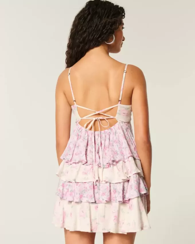 Vestido mini estilo babydoll con cuello en V y volantes Vestido mini estilo babydoll con cuello en V y volantes