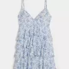 Vestido mini estilo babydoll con cuello en V y volantes Vestido mini estilo babydoll con cuello en V y volantes