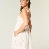 Vestido mini estilo babydoll con tirantes anudados Vestido mini estilo babydoll con tirantes anudados