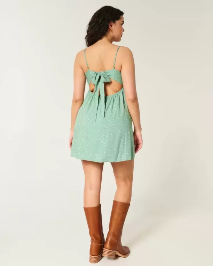Vestido mini lencero con detalle de encaje Vestido mini lencero con detalle de encaje