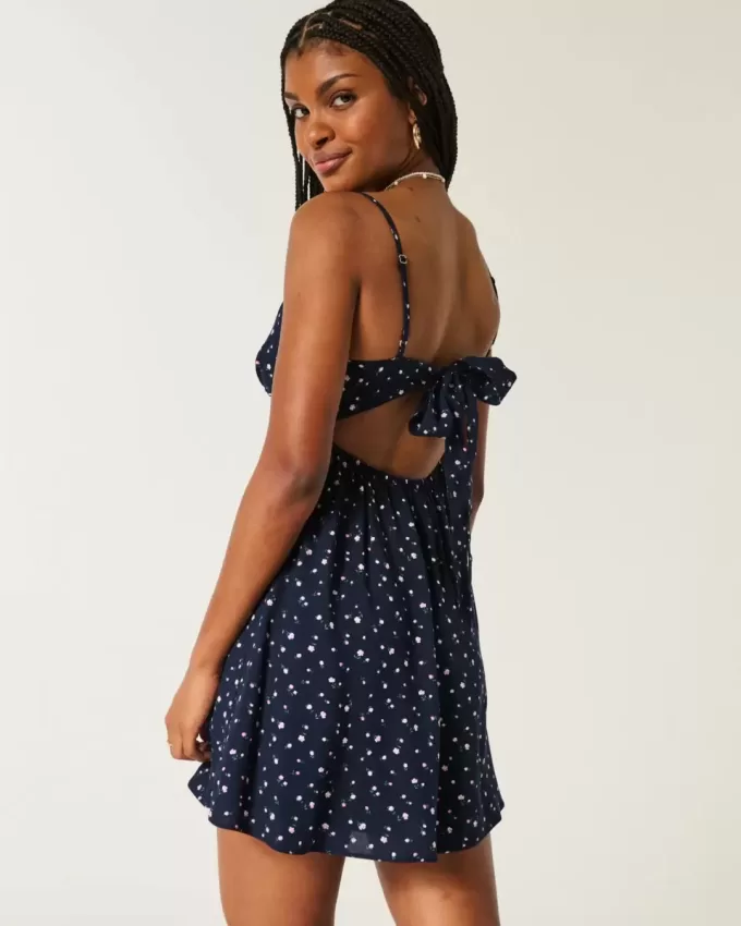 Vestido mini lencero con detalle de encaje Vestido mini lencero con detalle de encaje