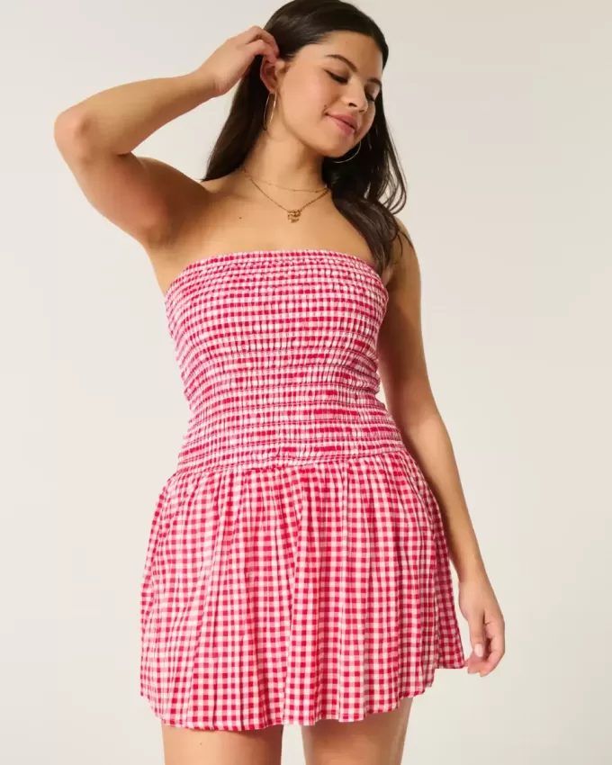 Vestido mini sin tirantes con escote fruncido Vestido mini sin tirantes con escote fruncido