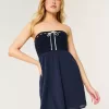 Vestido mini sin tirantes estilo crochet