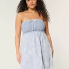 Vestido mini sin tirantes estilo crochet