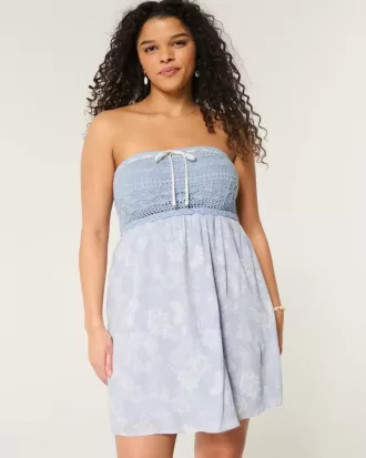 Vestido mini sin tirantes estilo crochet
