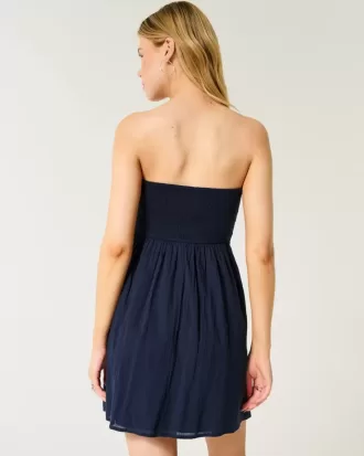 Vestido mini sin tirantes estilo crochet