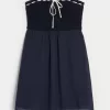 Vestido mini sin tirantes estilo crochet