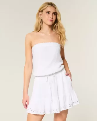Vestido mini tipo blusón sin tirantes y con cordón
