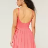 Vestido plisado activo de Gilly Hicks Vestido plisado activo de Gilly Hicks