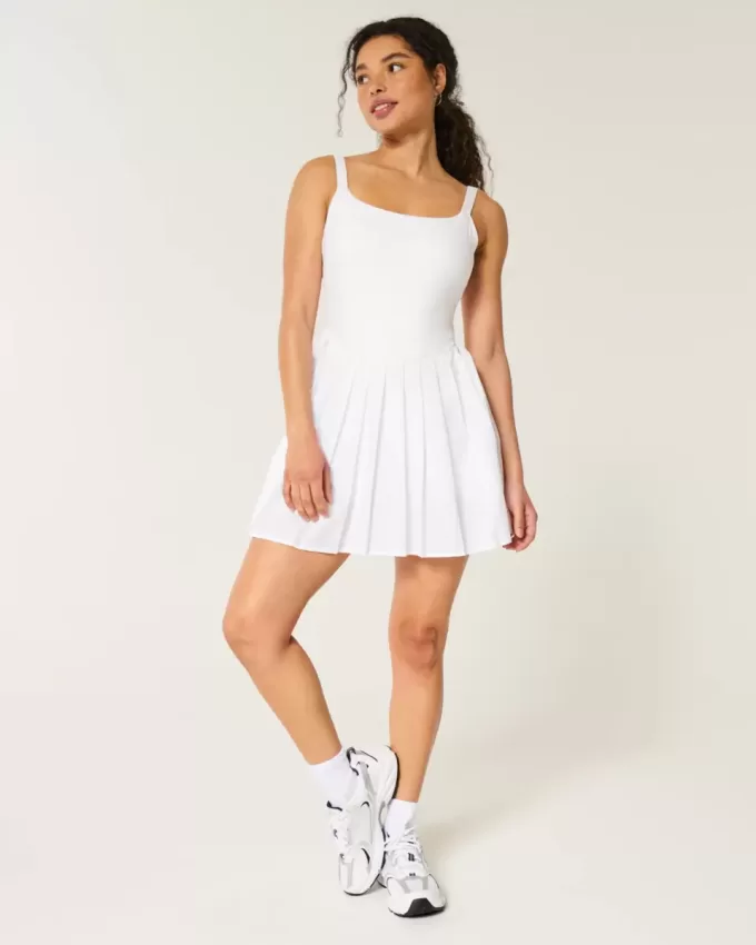 Vestido plisado activo de Gilly Hicks Vestido plisado activo de Gilly Hicks