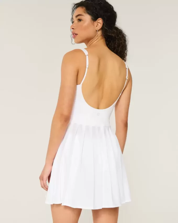 Vestido plisado activo de Gilly Hicks Vestido plisado activo de Gilly Hicks
