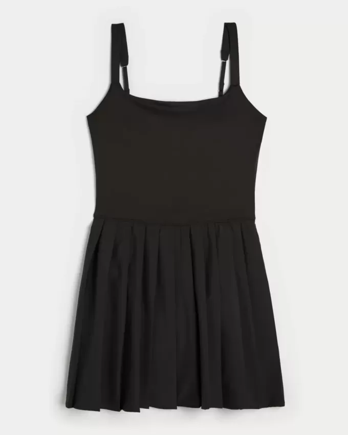 Vestido plisado activo de Gilly Hicks Vestido plisado activo de Gilly Hicks