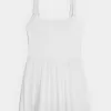 Vestido plisado activo de Gilly Hicks Vestido plisado activo de Gilly Hicks