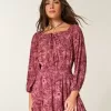 Vestido tejido con hombros descubiertos Vestido tejido con hombros descubiertos