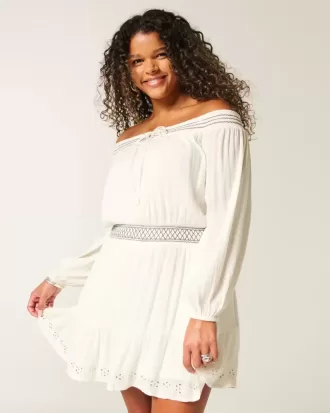 Vestido tejido con hombros descubiertos