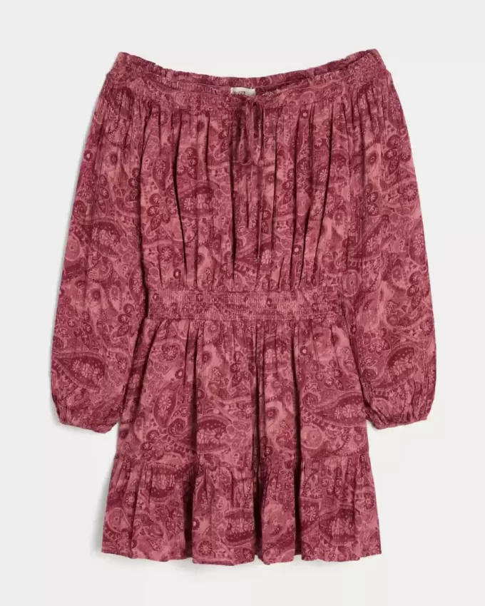 Vestido tejido con hombros descubiertos Vestido tejido con hombros descubiertos